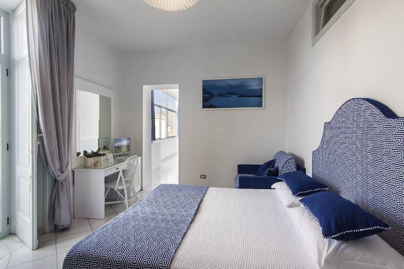 Palazzo Starace Guest house